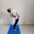 ardha chakrasana benefits hindi