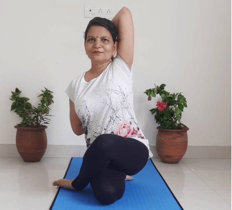 gomukhasana benefits hindi