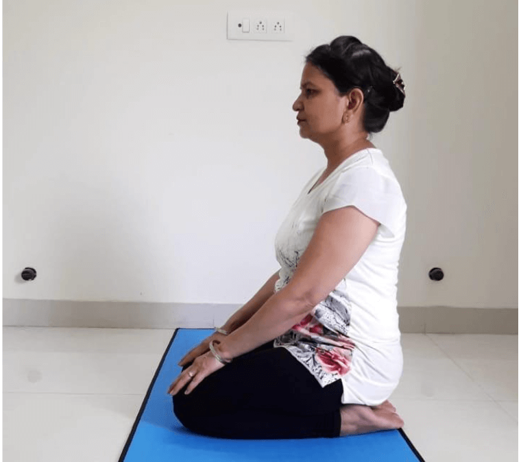vajrasana benefits in hindi