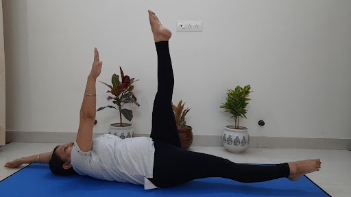 पादोत्तानासन की विधि, लाभ और सावधानियां (Padottanasana benefits, steps in Hindi) 4 Padottanasana benefits Hindi