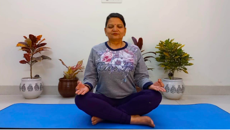 Gahre-Lambe Shvas Pranayam Benefits and Method in Hindi